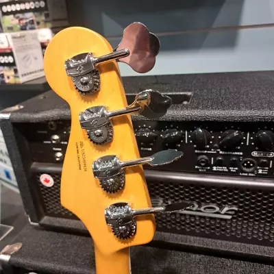 Fender American Ultra Jazz Bass 5